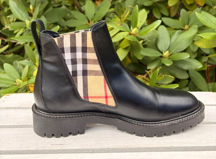 Burberry Allostock Check Leather Chelsea Boots - Size 37 (Retails for $1,050)