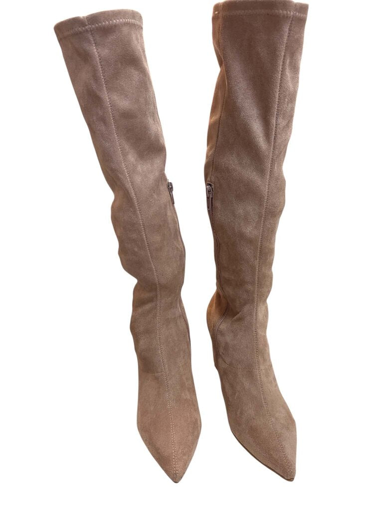 Silent D Knee High Boots - Size 7.5