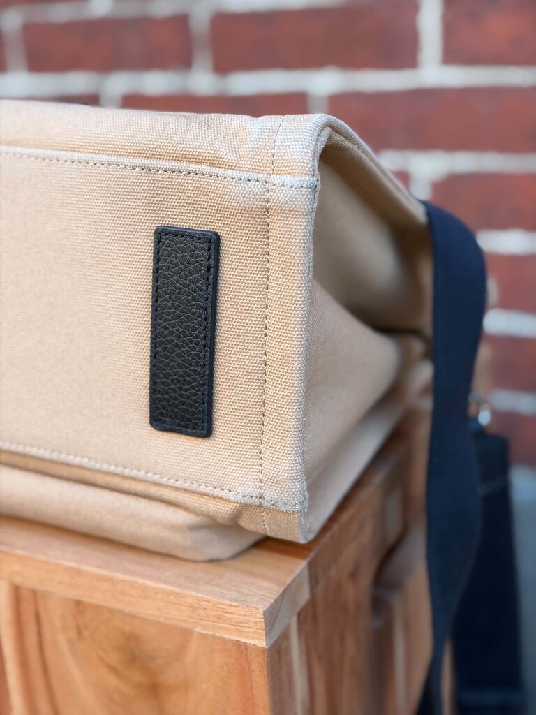 Marc Jacobs The Cargo Medium Tote Bag (Retails $399)