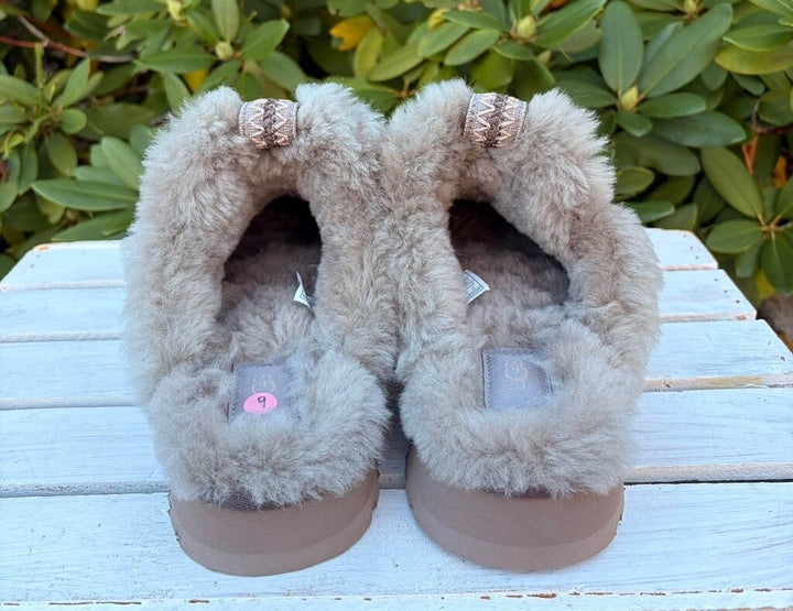 Ugg Disquette Alpine Slippers - Size 9