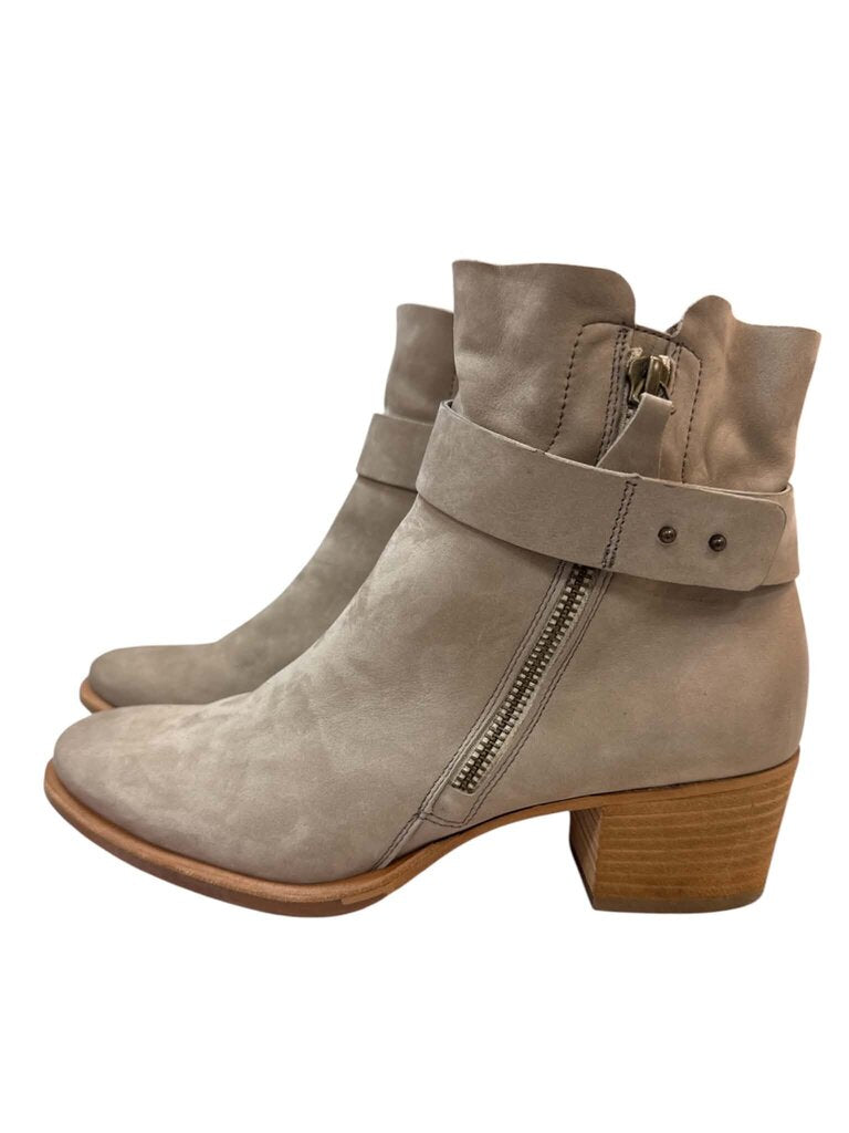 Paul Green Ankle Boots - Size 7