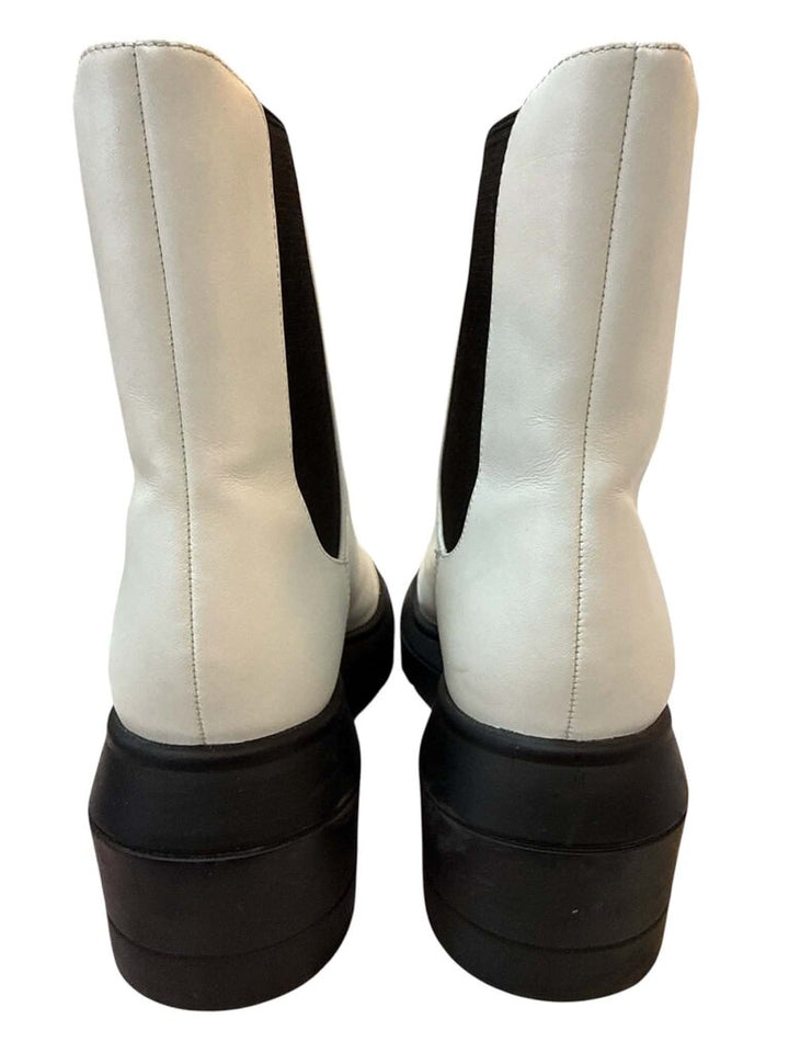Stuart Weitzman Norah Chelsea Boot - Size 6.5