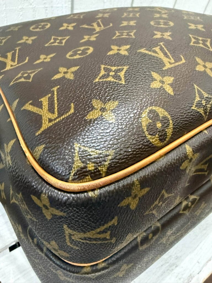 Louis Vuitton Monogram Reporter