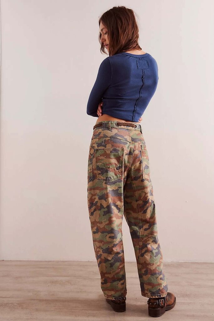 Free People Moxie Printed Low-Slung Barrel Pants - Size 29