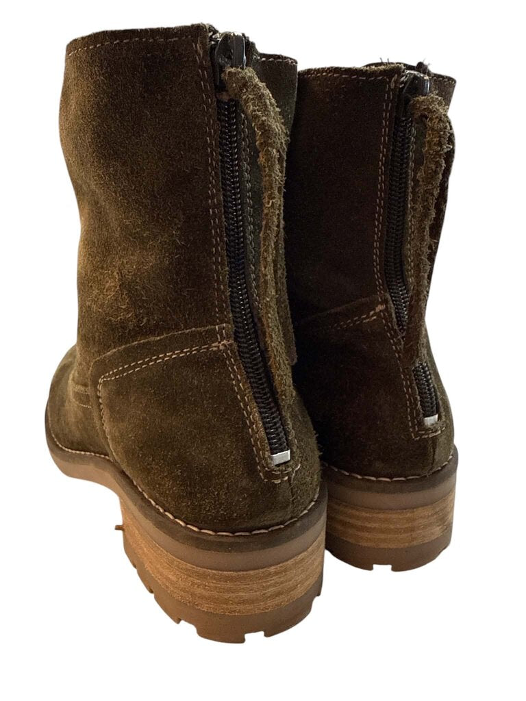 Antonis De Faria Suede Boots - Size 7.5