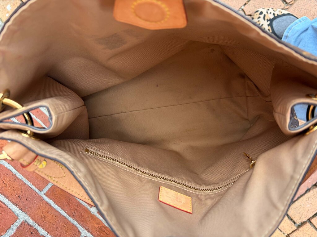Louis Vuitton Monogram Graceful PM Shoulder Bag