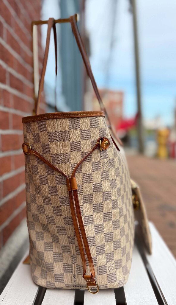 Louis Vuitton Damier Azur Neverfull MM Tote (with pouch)