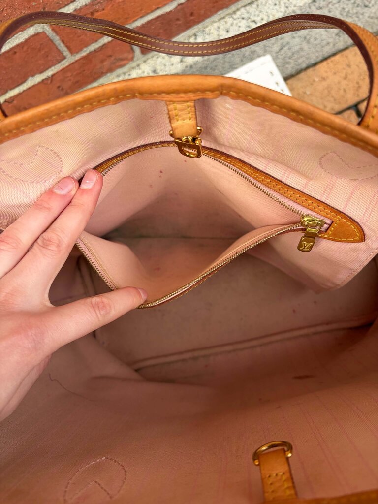 Louis Vuitton Damier Azur Neverfull MM Tote (with pouch)