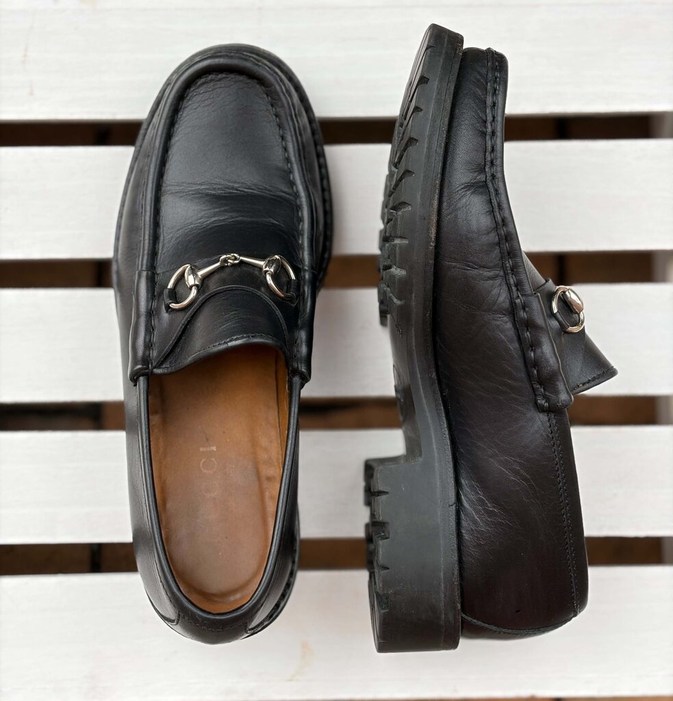 Gucci Horsebit Accent Leather Loafers - Size 7