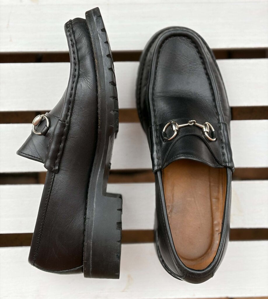 Gucci Horsebit Accent Leather Loafers - Size 7