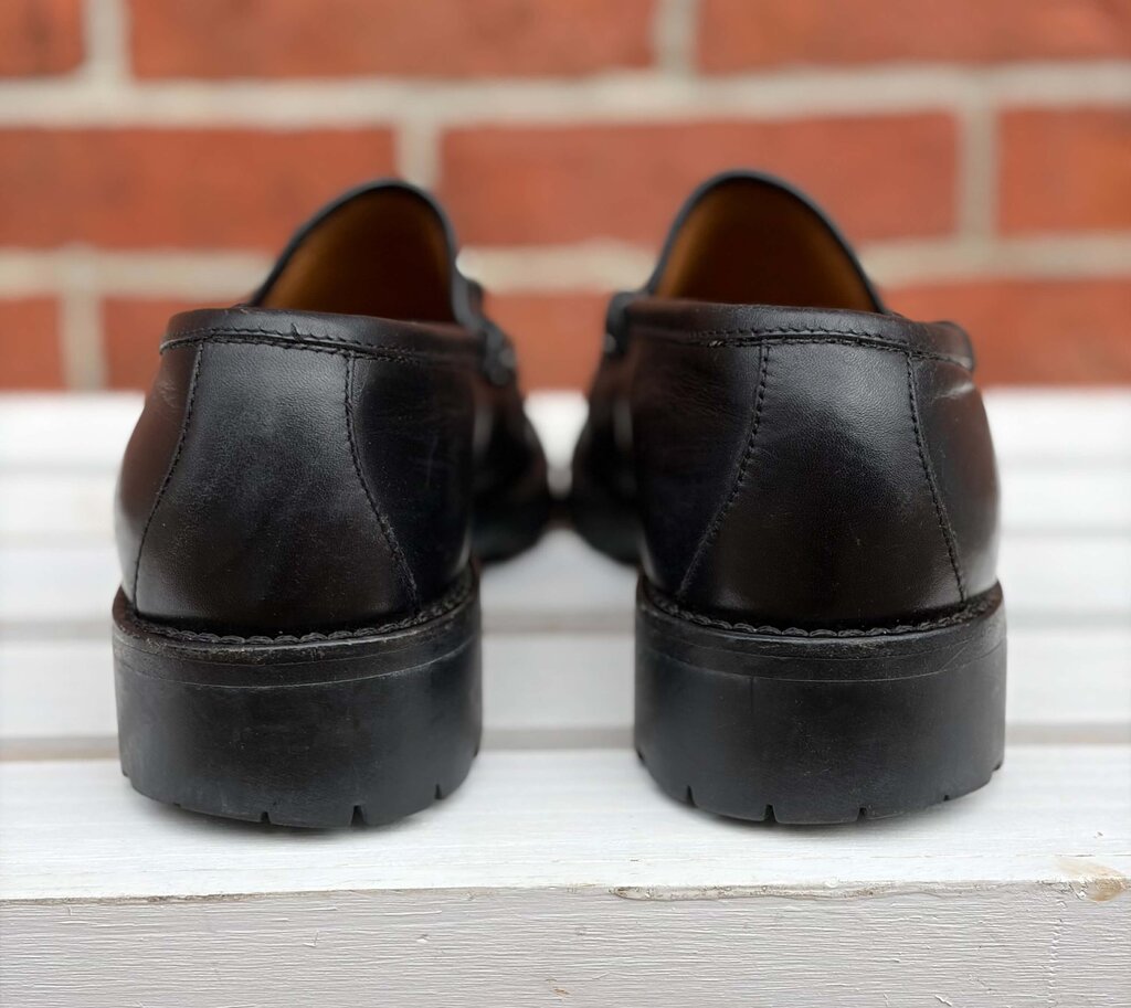 Gucci Horsebit Accent Leather Loafers - Size 7
