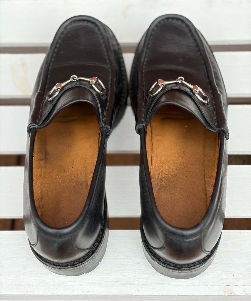 Gucci Horsebit Accent Leather Loafers - Size 7