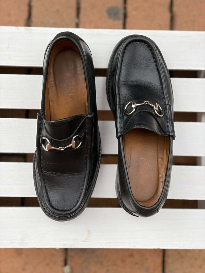 Gucci Horsebit Accent Leather Loafers - Size 7