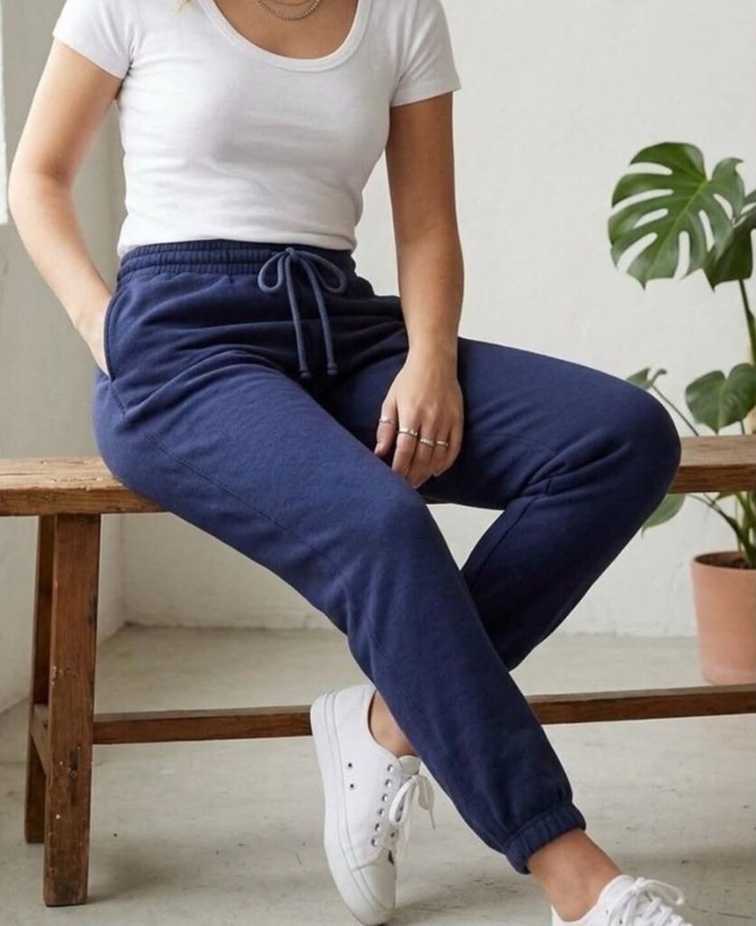 Aritzia Tna Navy Blue Boyfriend Fleece Joggers - Large