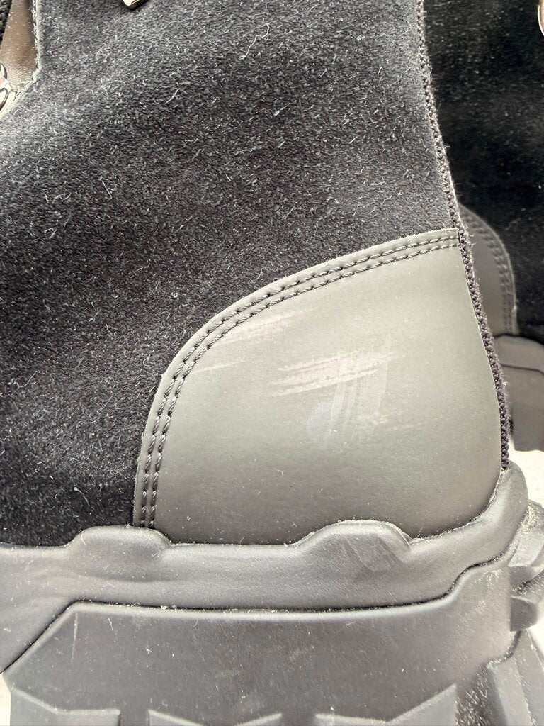 Moncler Helis Stivale Suede Ankle Boots - Size 39 (Retails for $725)