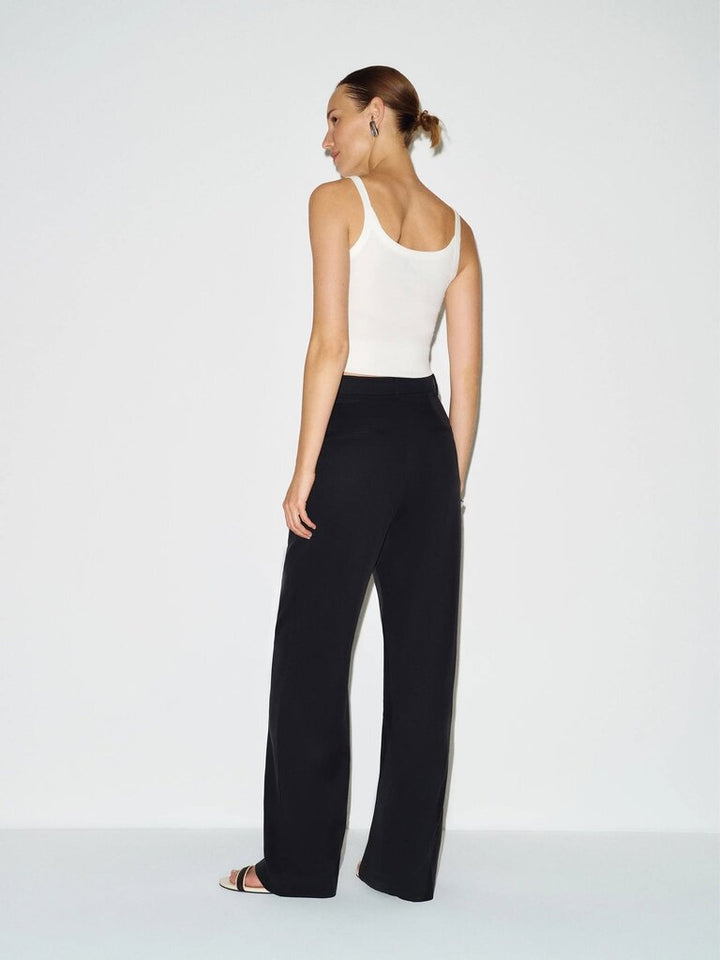 Reformation Mason Satin NWT Pants in Black - Size 12