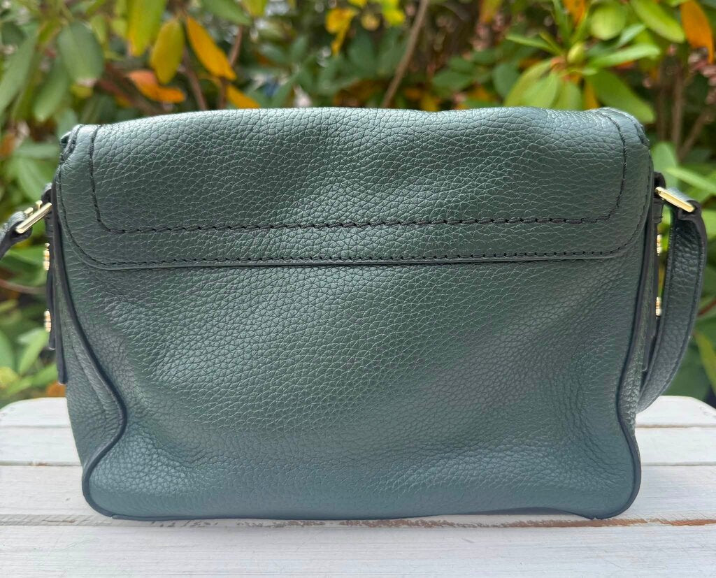 Marc Jacobs The Groove Leather Mini Messenger Bag In Kombu Green
