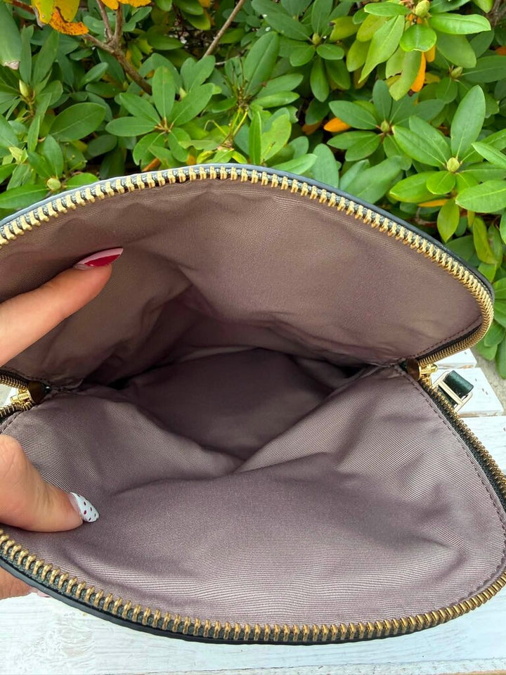 Marc Jacobs The Groove Leather Mini Messenger Bag In Kombu Green