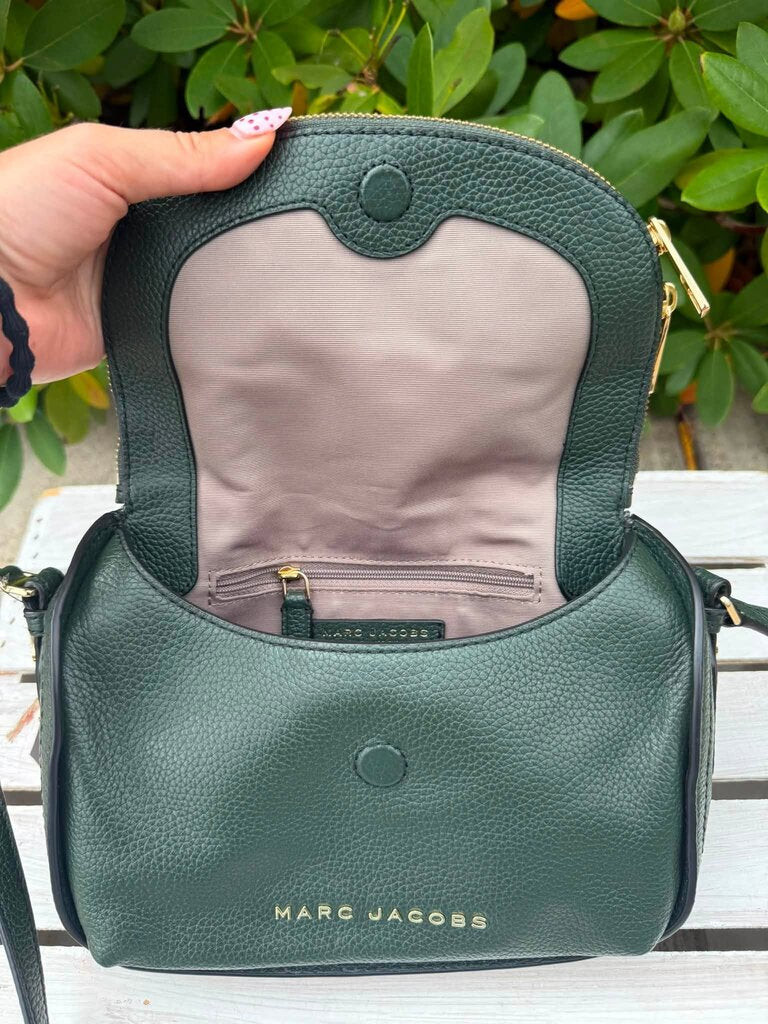 Marc Jacobs The Groove Leather Mini Messenger Bag In Kombu Green