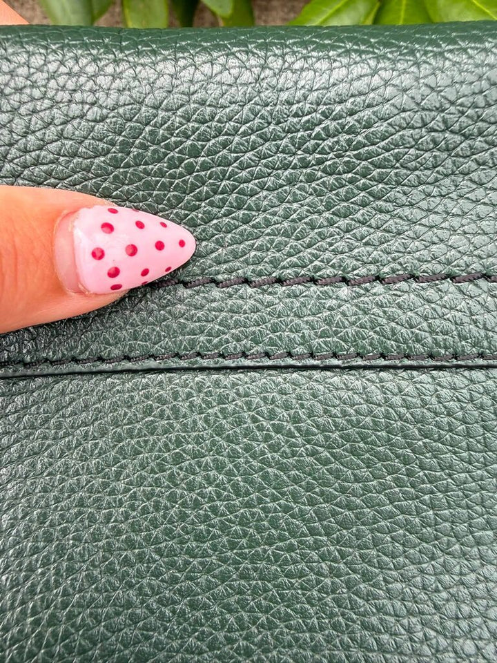 Marc Jacobs The Groove Leather Mini Messenger Bag In Kombu Green