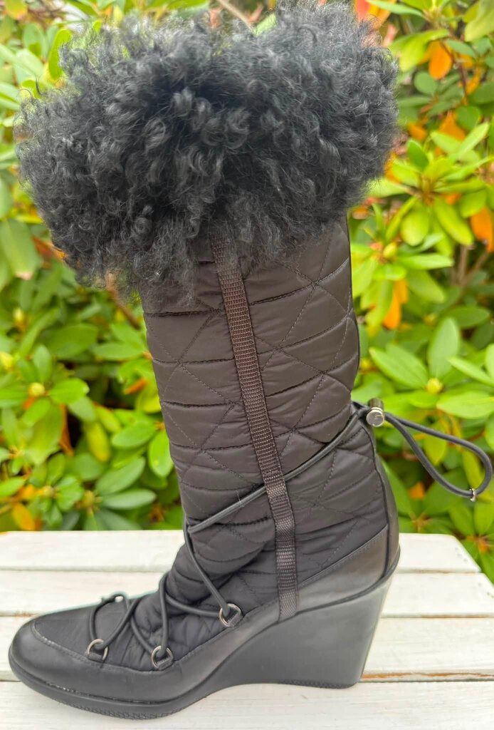 Prada Vintage Quilted Nylon Wedge Boots - Size 36.5