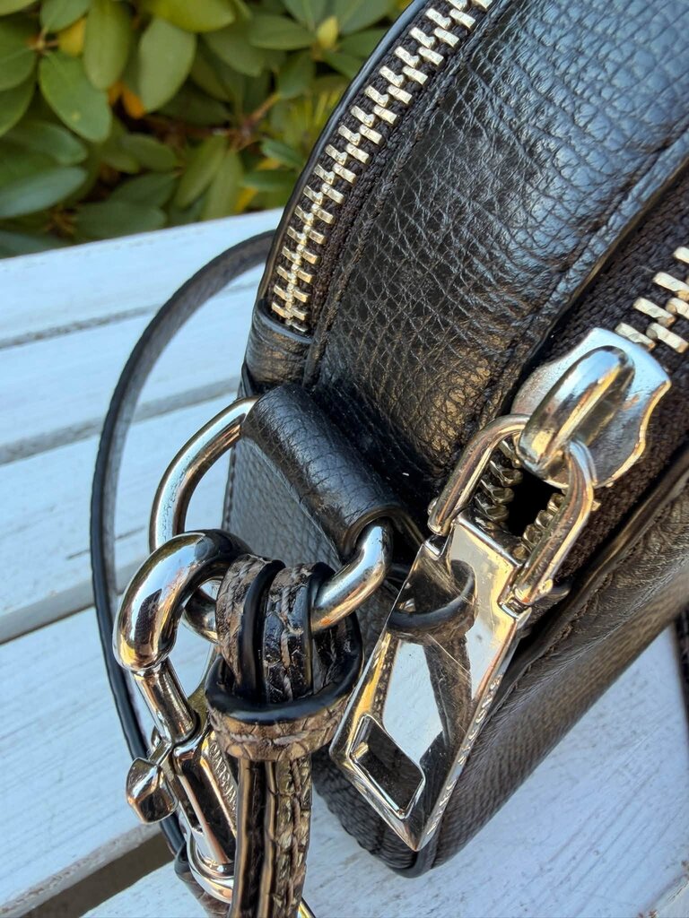 Marc Jacobs The Shutter Crossbody Bag