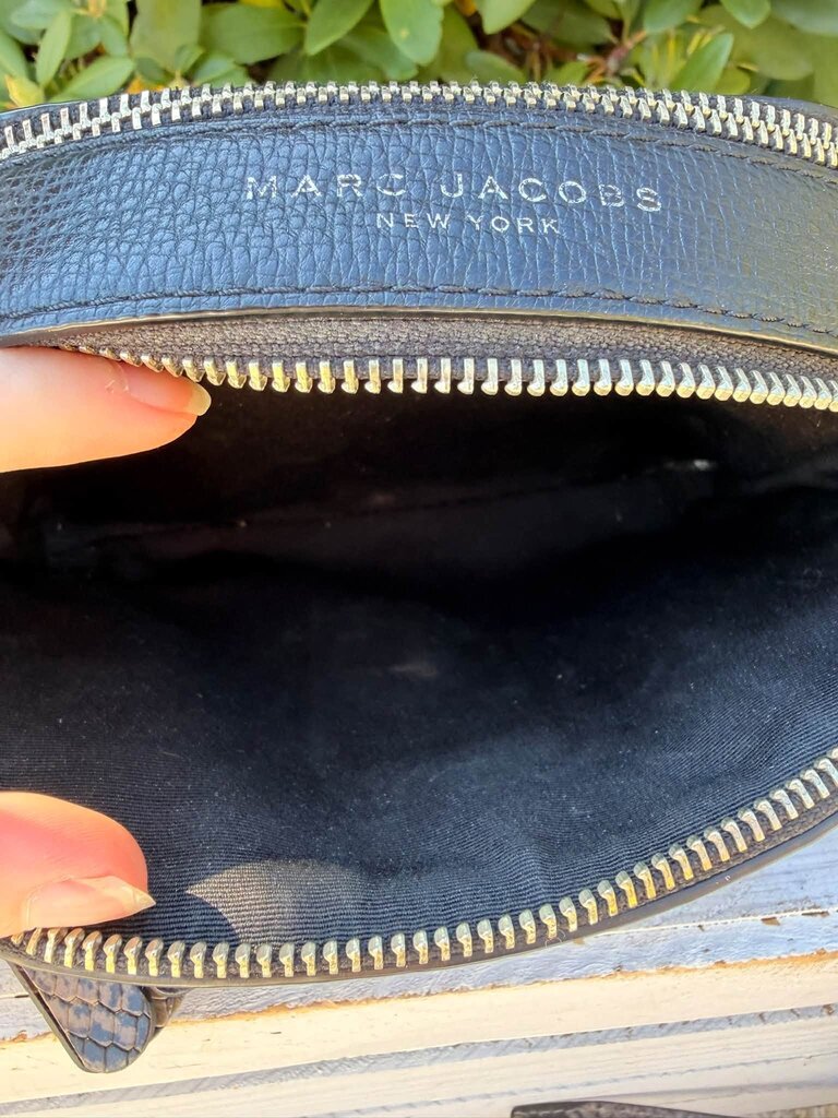 Marc Jacobs The Shutter Crossbody Bag