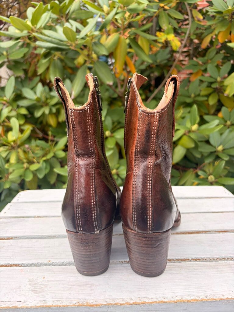 Oak Tree Farms Baila Leather Ankle Cowgirl Boots - Size 8.5