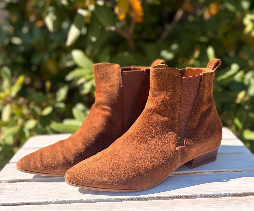 Aquatalia Farica Suede Chelsea Boots - Size 8.5