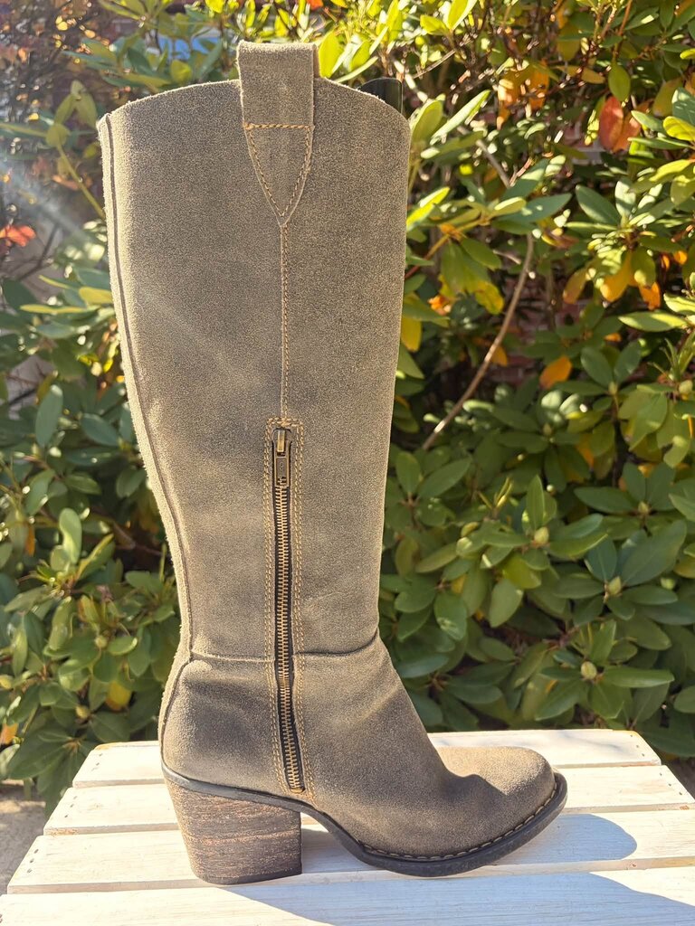 Born Avery Western Style Tall Boots - Size 40