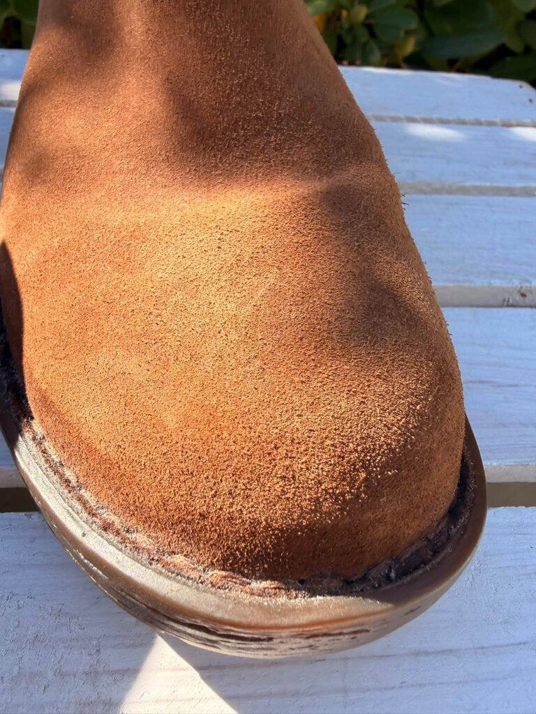 Born Cove Chelsea Boots - Size 8