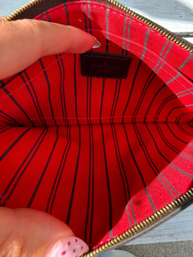 Louis Vuitton Damier Ebene Neverfull Wristlet