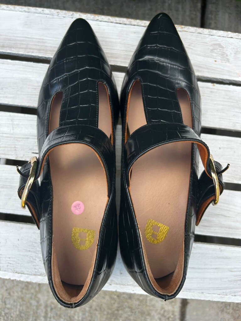 Bared Flameback Black Croc Leather Ballet Flats - Size 38