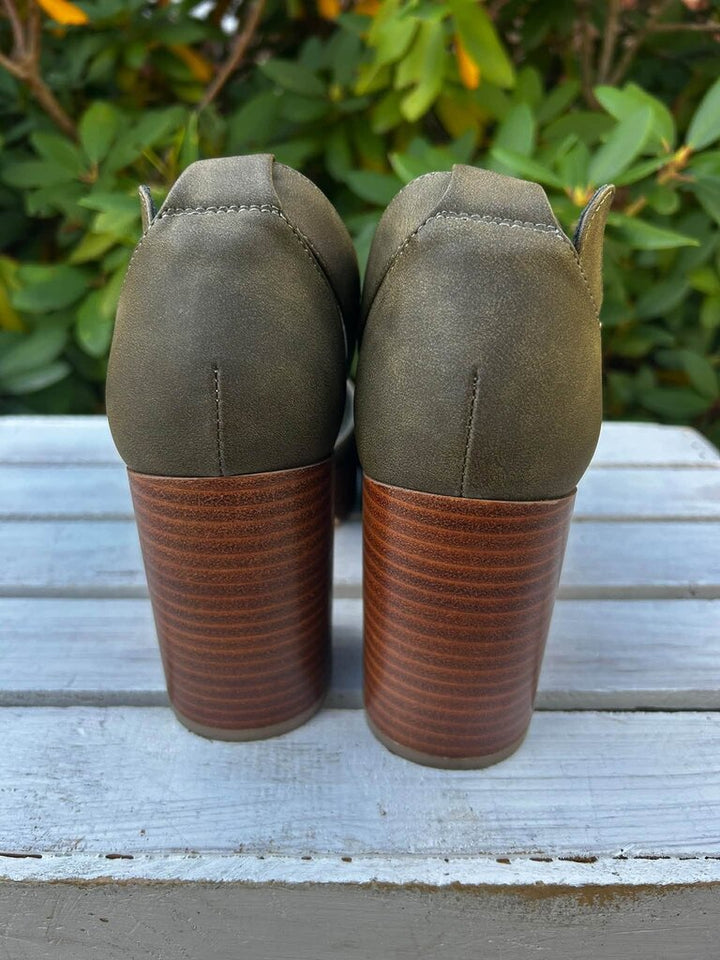 House Of Harlow Tanner Suede Platform Heels - Size 8