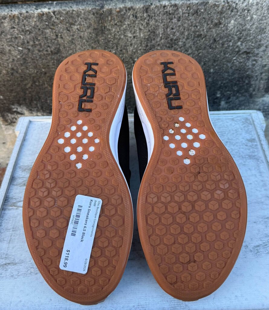 Kuru Atom Sneakers - Size 6.5