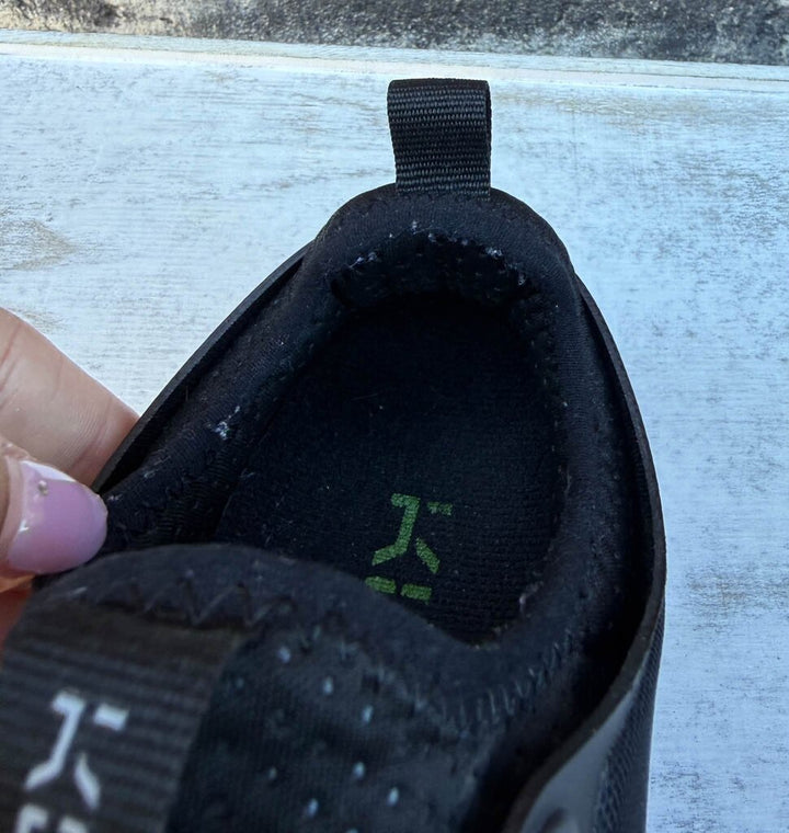Kuru Atom Sneakers - Size 6.5
