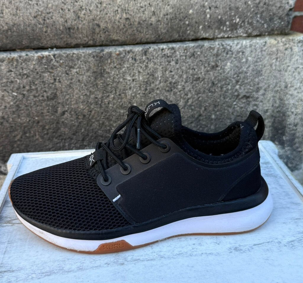 Kuru Atom Sneakers - Size 6.5