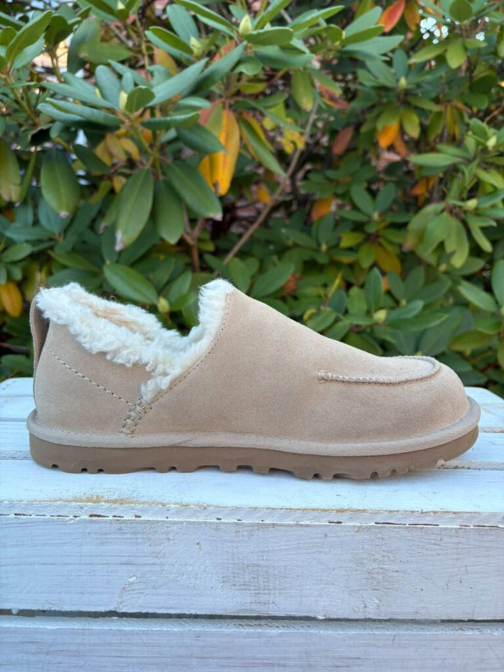 Ugg Loria Pull On Slipper - Size 8