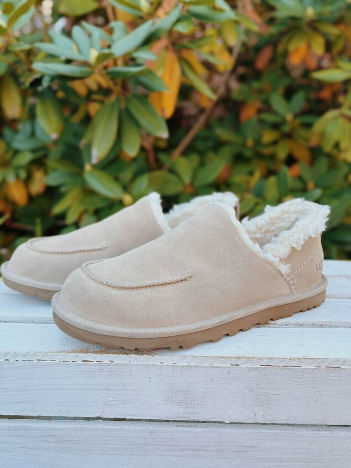 Ugg Loria Pull On Slipper - Size 8