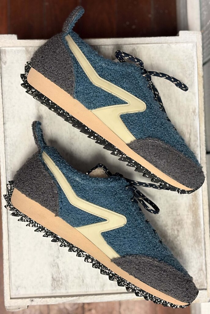 Rag & Bone Retro Runner Eiffel Blue Sherpa Low Top Sneakers - Size 38