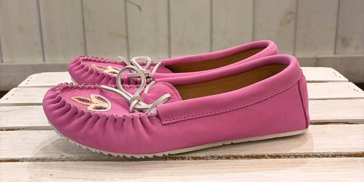 Manitobah Kayak Beaded Leather Moccasins - Size 9