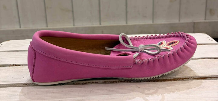 Manitobah Kayak Beaded Leather Moccasins - Size 9