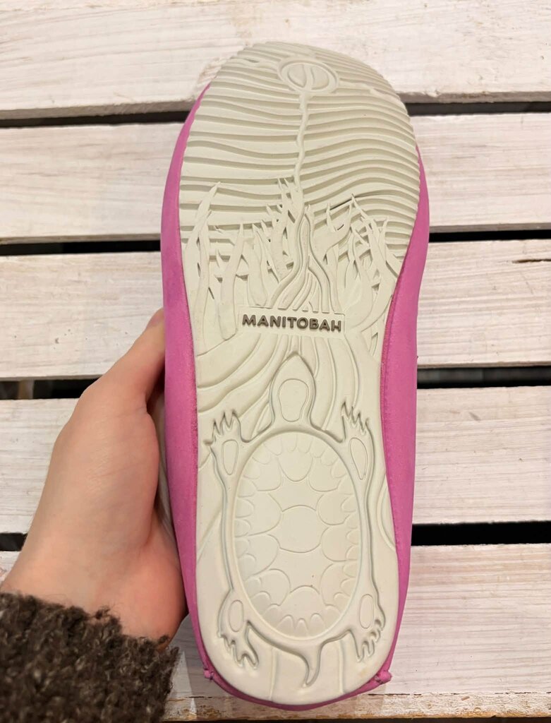 Manitobah Kayak Beaded Leather Moccasins - Size 9
