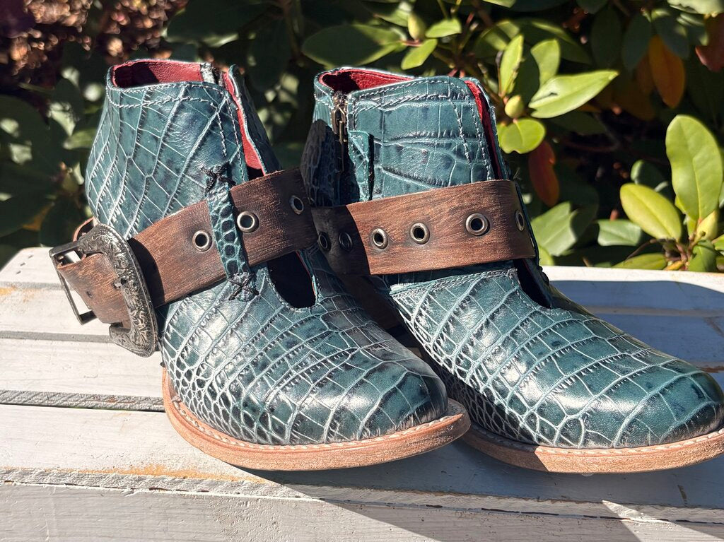 Freebird Saloon Western Boots in Blue - Size 9
