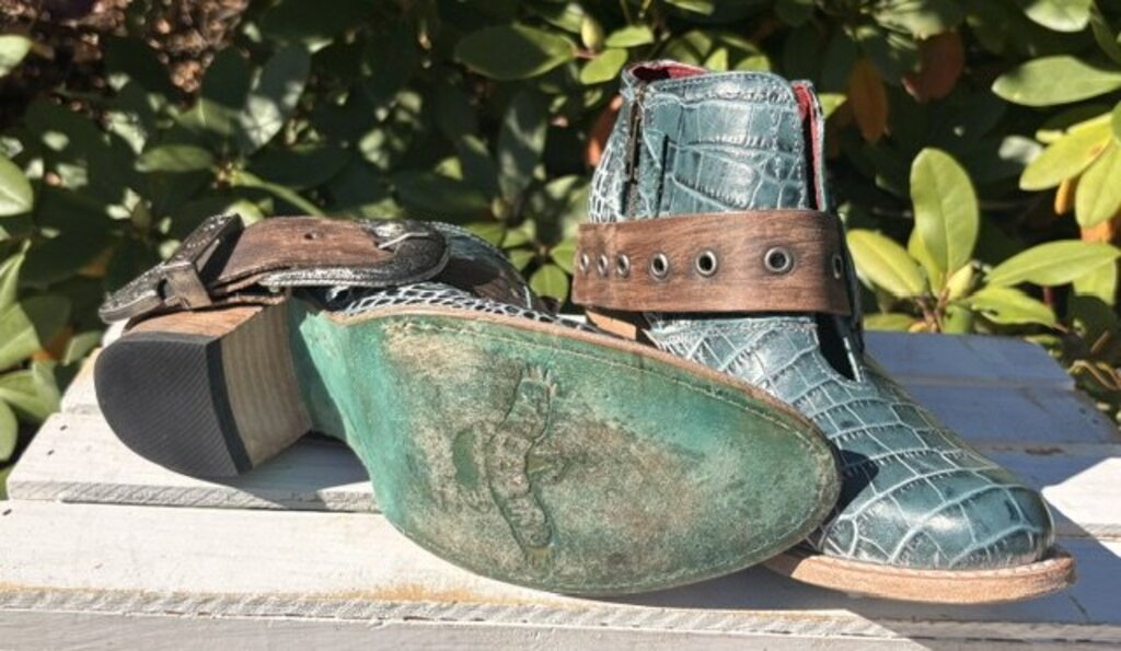 Freebird Saloon Western Boots in Blue - Size 9