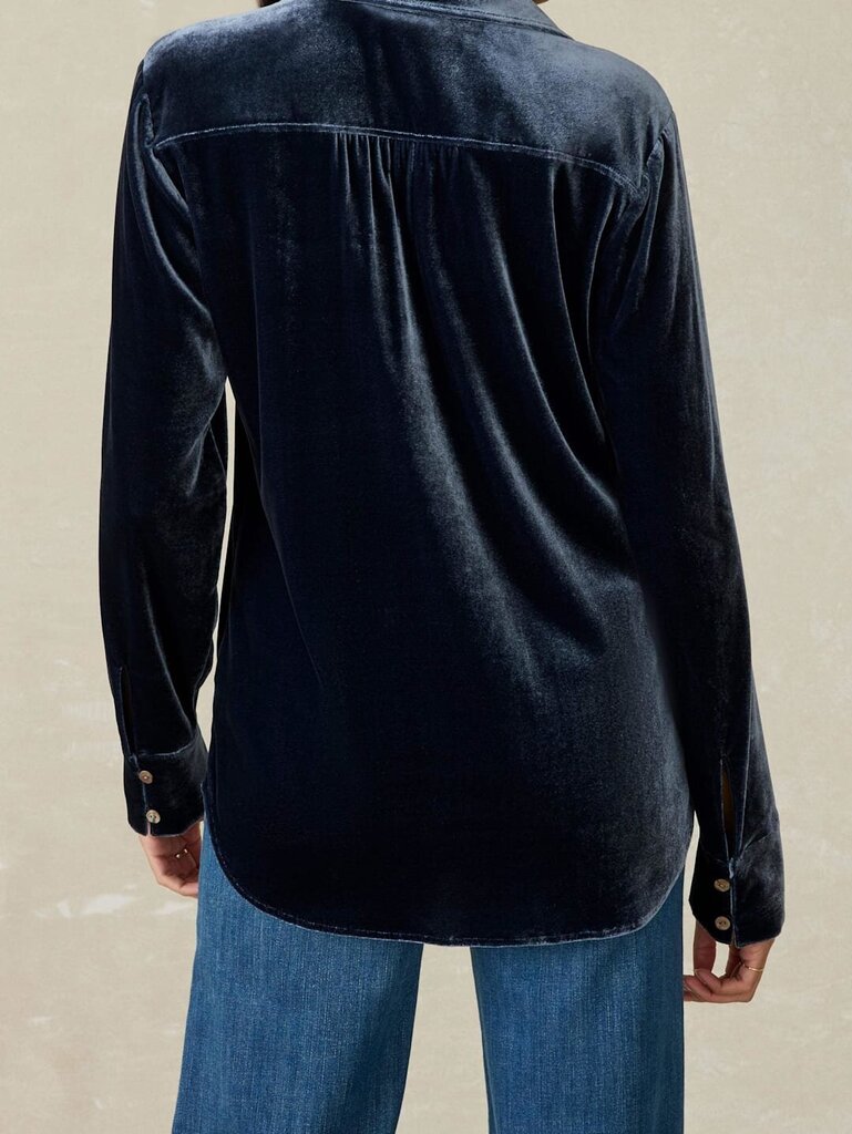 Faherty NWT Stretch Silk Velvet Genevieve Shirt - Size XS (Retails for $198)
