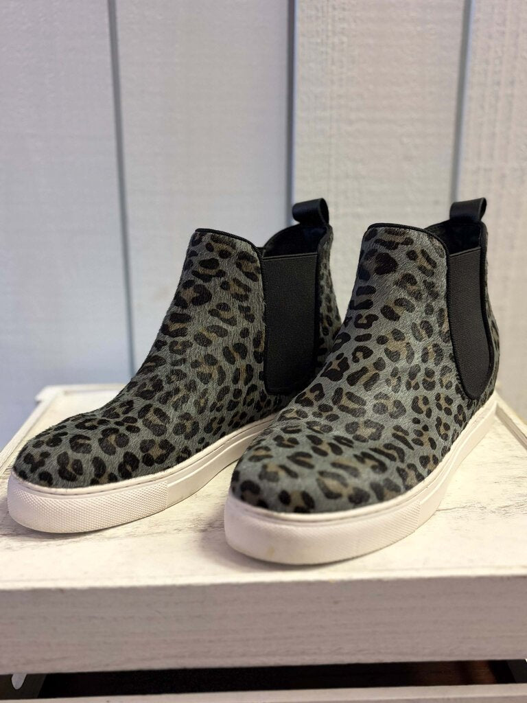All Black Cheetah Print Wild Chelsea Booties - Size 36 (US Size 5.5)