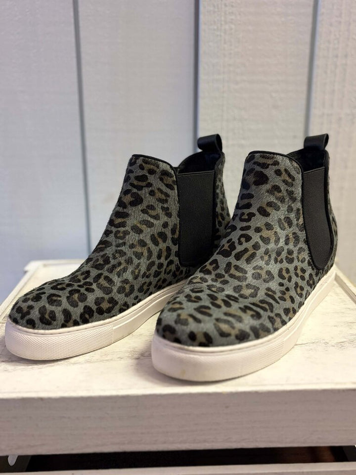 All Black Cheetah Print Wild Chelsea Booties - Size 36 (US Size 5.5)