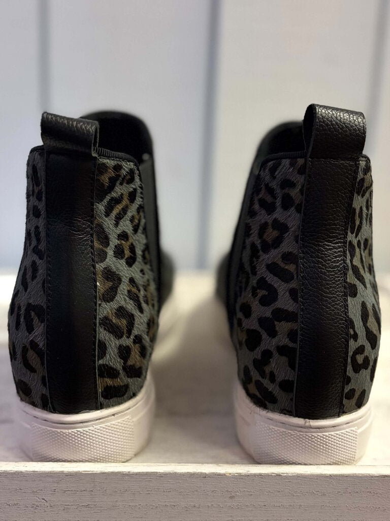All Black Cheetah Print Wild Chelsea Booties - Size 36 (US Size 5.5)