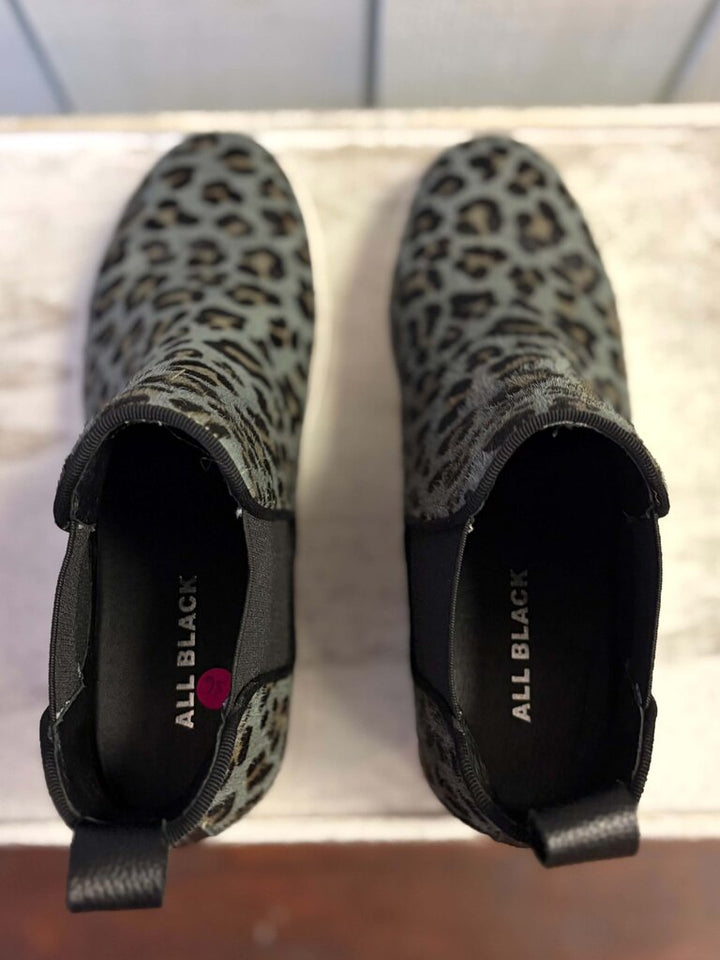 All Black Cheetah Print Wild Chelsea Booties - Size 36 (US Size 5.5)